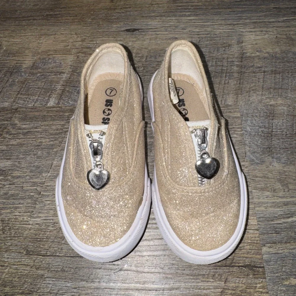 US Sports Girls Glitter Sneakers Toddler Size 7 Gold Zip Heart Slip On Shoes